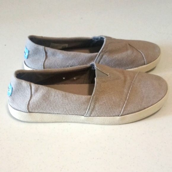 👟🧳Toms Gray Avalon Slip-On Flats 9 Women's EUC - Picture 1 of 6